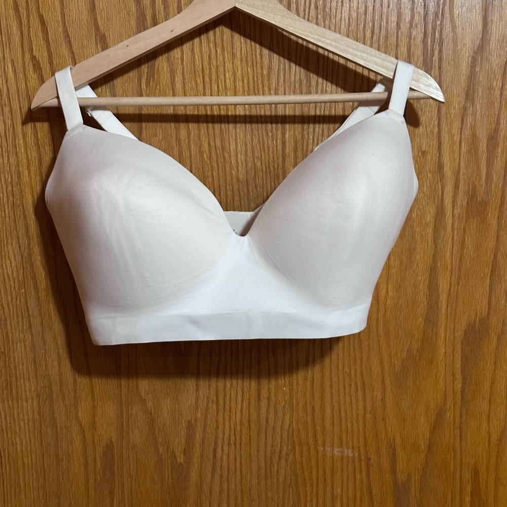 SOMA enbliss wireless bra sz 42 DD‎ white